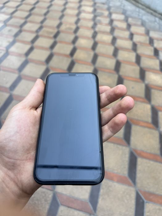 Iphone Xr tiniq telfon