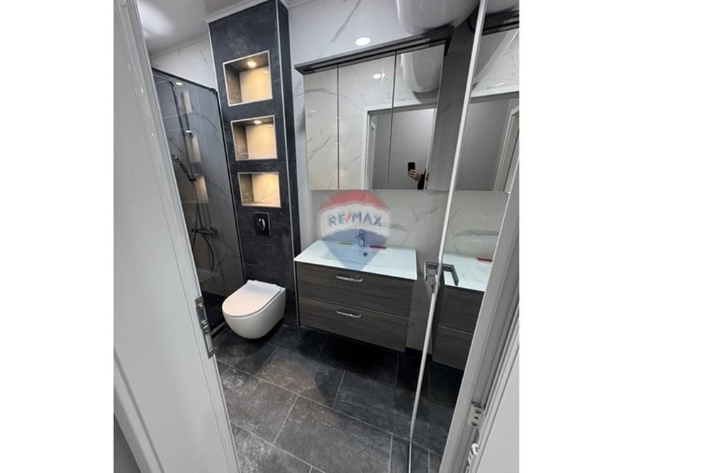 Двустаен апартамент за продажба кв. Бриз В.В 4176