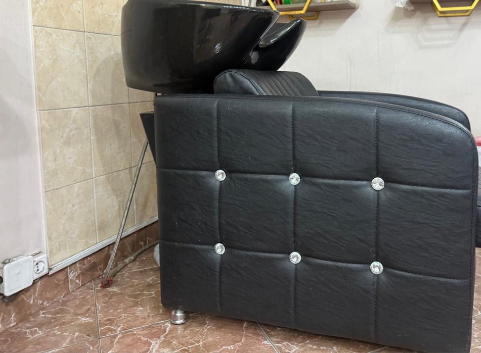 Продам кресла для парахмахерской