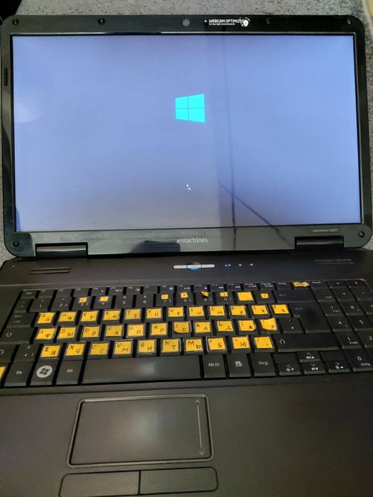 Laptop Emashines-запазен