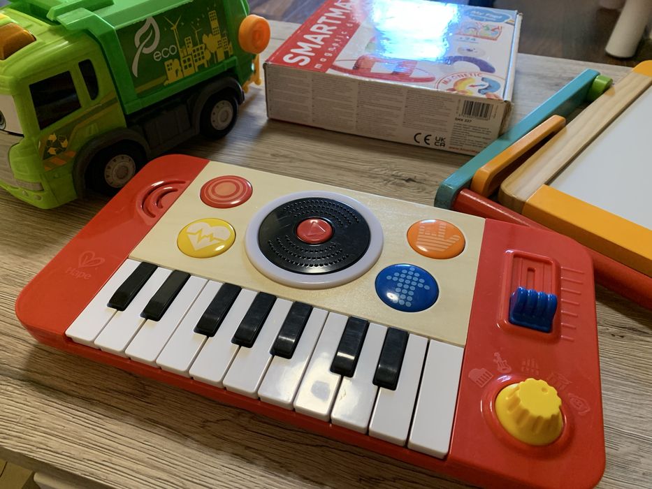 Лот детски играчки