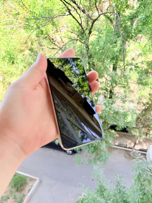 Iphone 11 pro srochna sotiladi