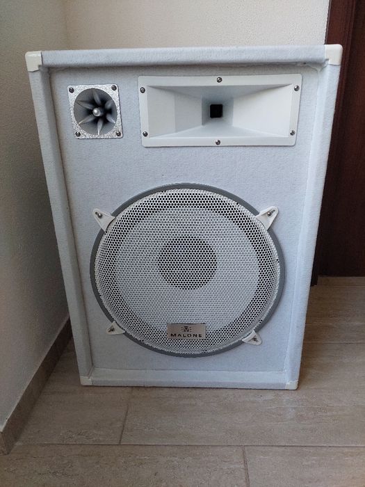 Vând patru boxe pasive Malone