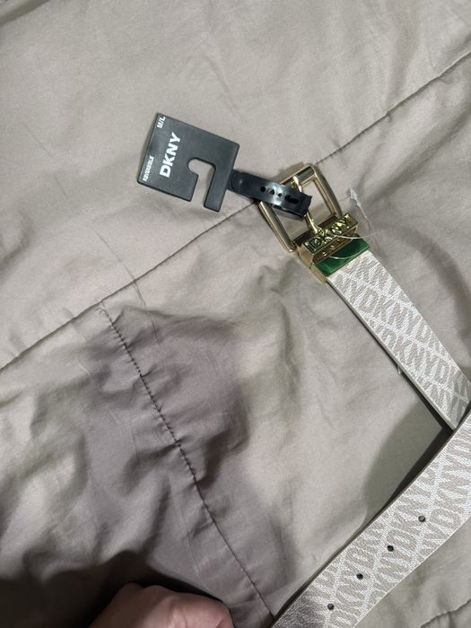 Колан DKNY с две лица