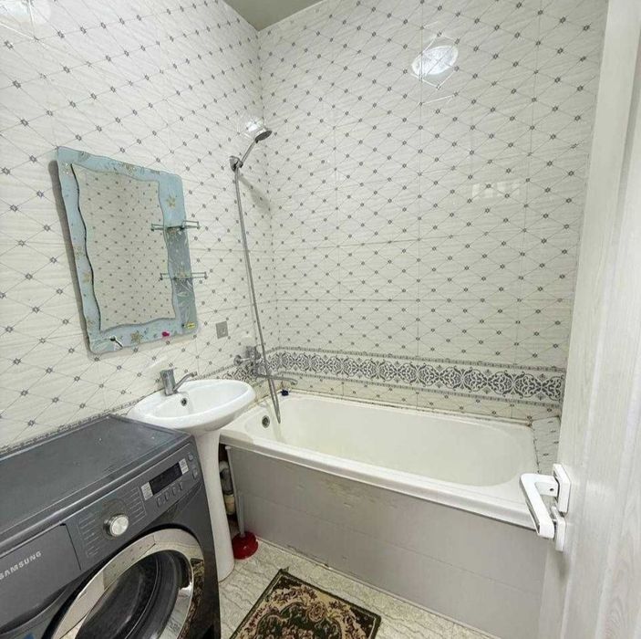 Чиланзар 10 квартал 1 комнатная ,1 этаж