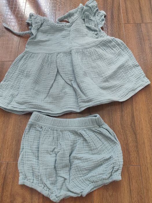 Продам на девочку вещи