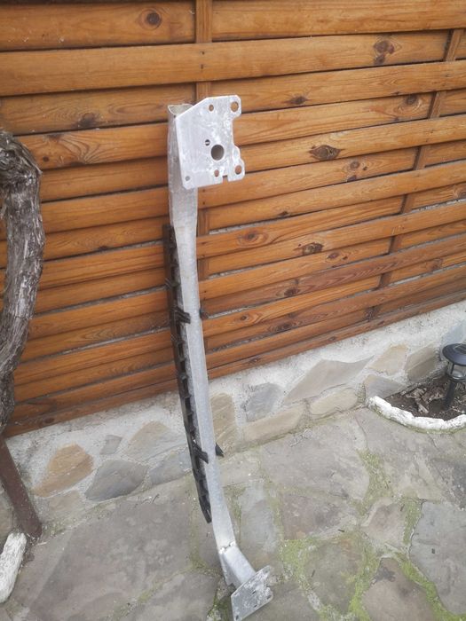 Vand armatura bara spate Renault Megane III combi
