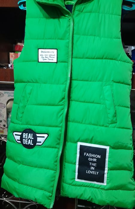 Продам жилет балоневый