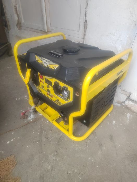 Бензиновый генератор