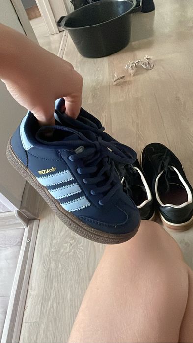 Кроссовки адидас для девочки