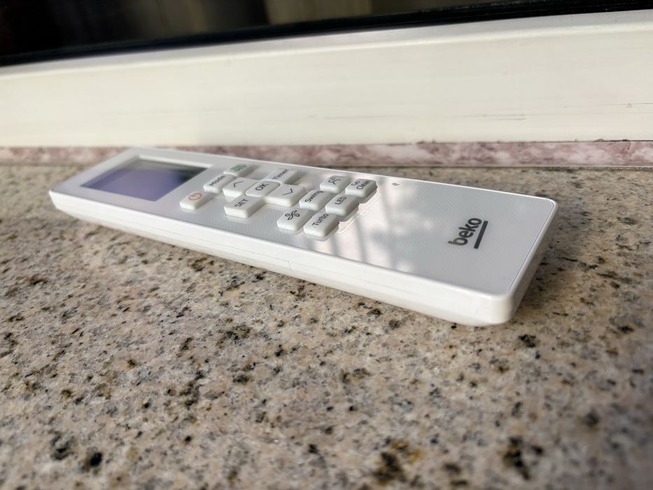 Telecomanda originala pentru aer conditionat BEKO