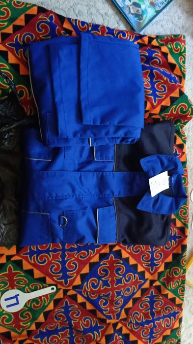 Продам срочно спец ботини и спец одежда