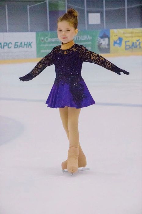 Костюмы - платья для фигурного катания