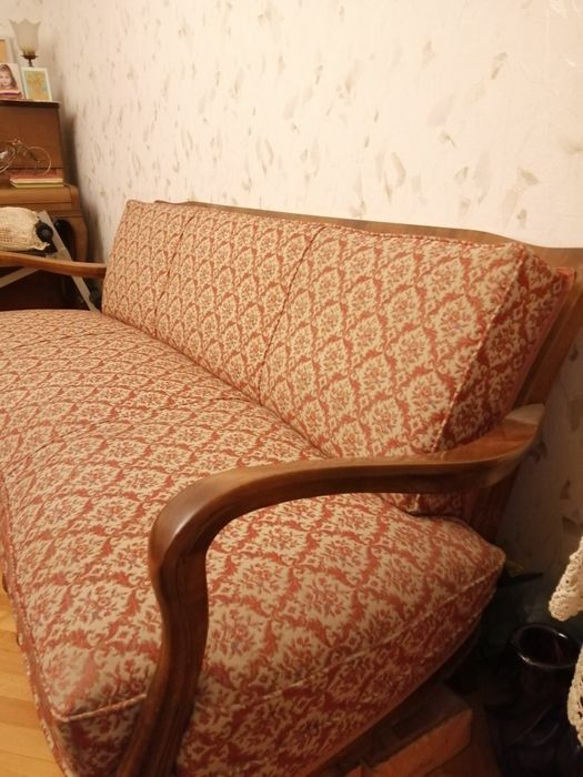 Масивни дървени мебели