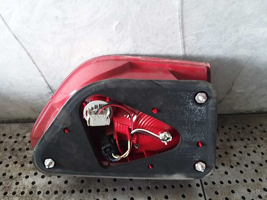 Stop tripla lampa dreapta haion seat altea xl 5p8945094d 5p8945108b