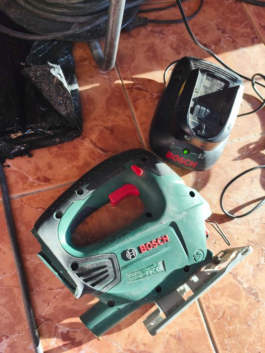 fierăstrău pendular cu acumulator Bosch PST18 LI