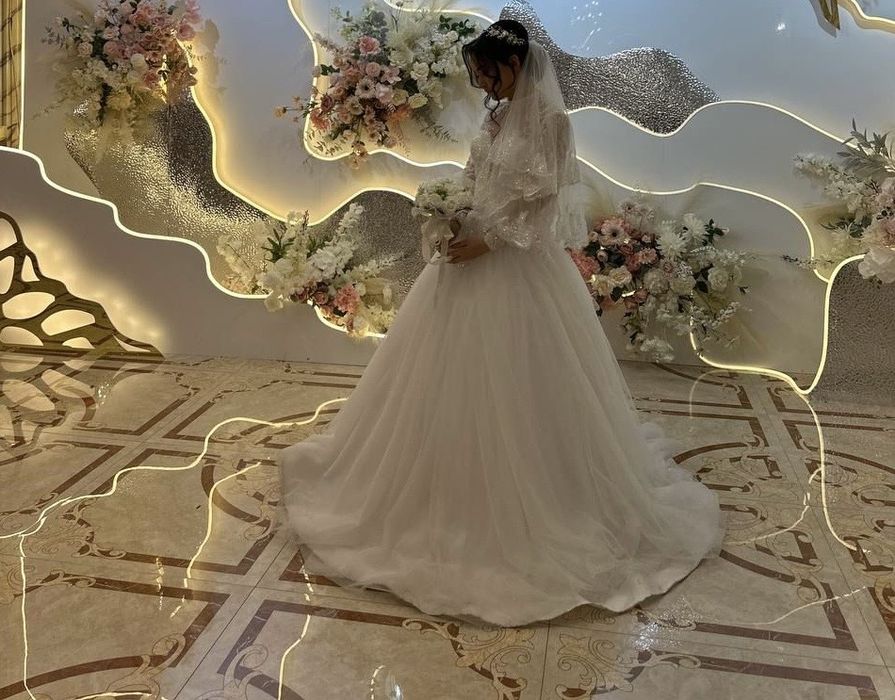 Продается вместе с кольцо фата