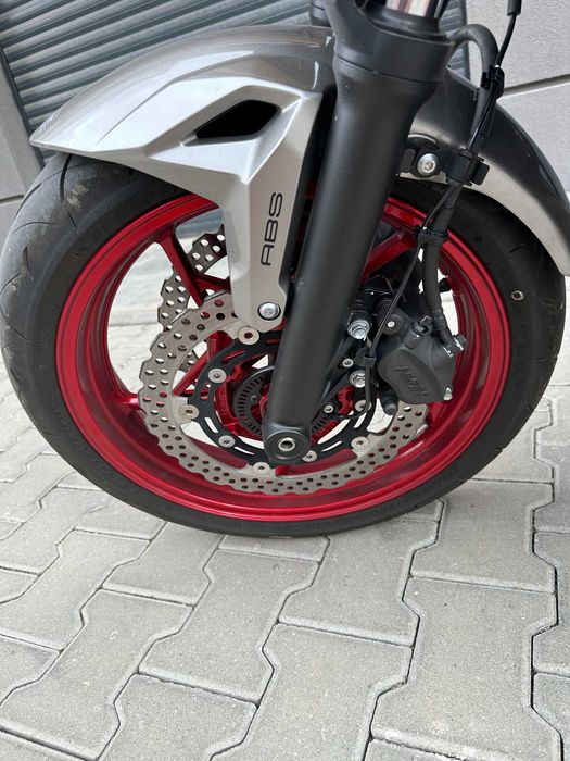 Продавам Kawasaki Z650 68к.с. 650куб. 2023г. СПЕШНО!!!