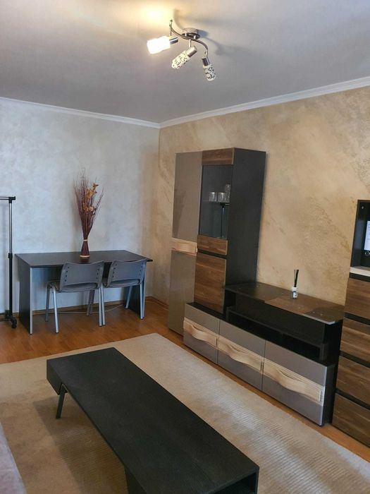 Inchiriez apartament cu doua camere