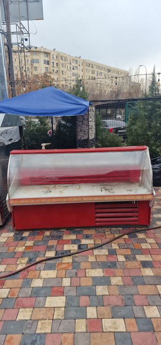 Витринный холодильник сотилади