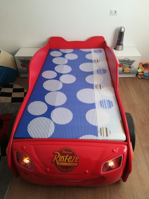 Vând pat copii Fulger Mcqueen