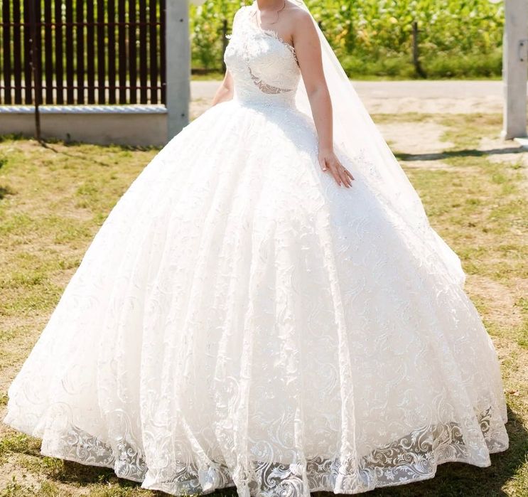 Rochie de mireasă tip prințesă ex /s