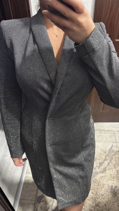 Официална рокля размер С