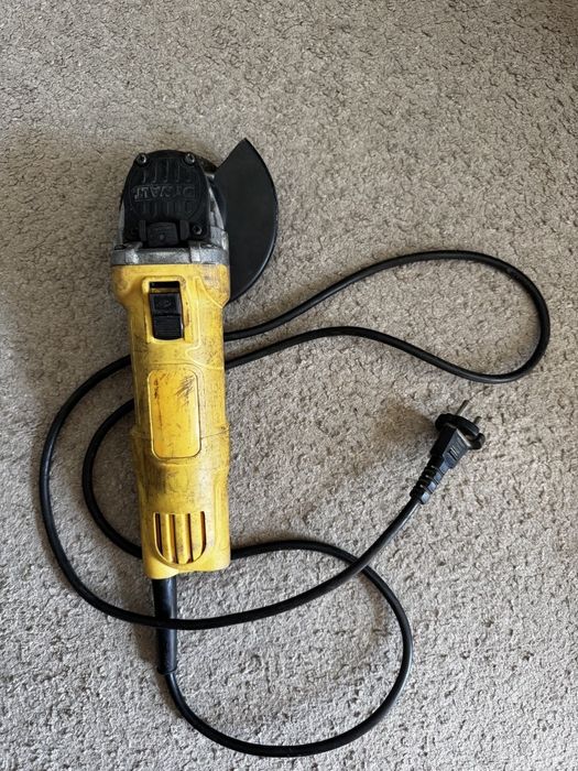 Ушм 125 мм DeWalt