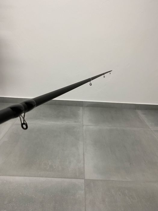 Въдица и макара за риболов на мач