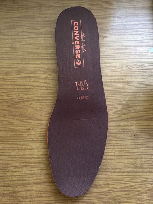 Продаётся новая обувь  «Converse»
