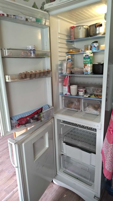 Холодильник Indesit