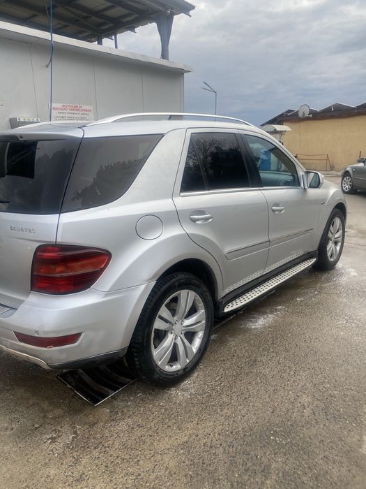 Продава се Мерцедес МЛ 350