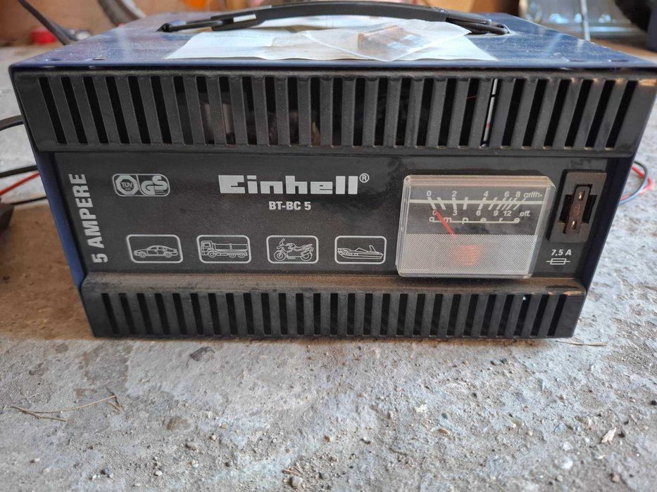 Зарядно устройство за акумулатор Einhell BT-BC 5, 5 A