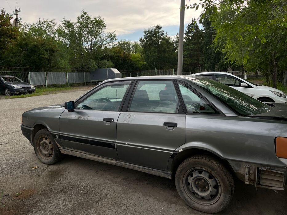 Продам Audi 80 1990 возможен торг