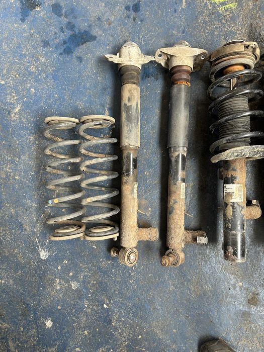 Amortizoare electrice dcc arcuri passat cc b6 b7 golf