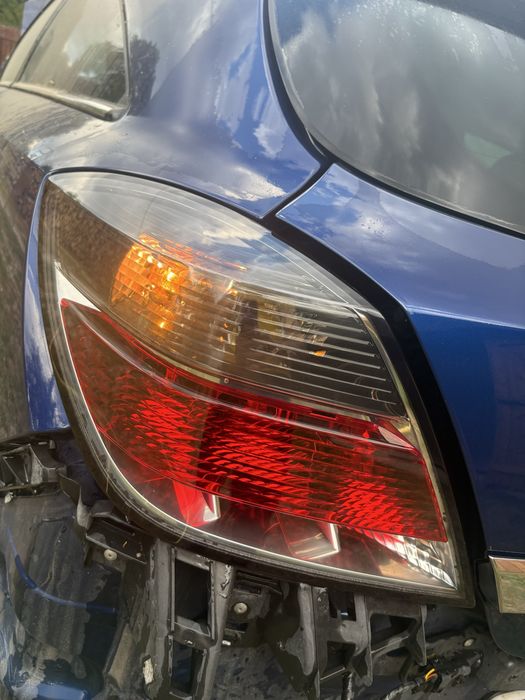 Dezmembrez Opel Astra H GTC