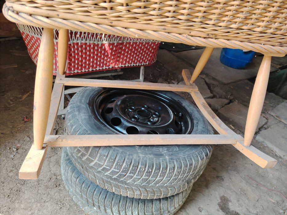 Старинни бебешки кошчета