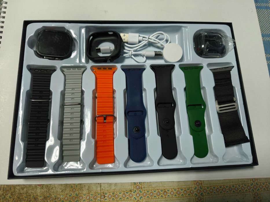 Ceas smart cu casti bluetooth si bratari