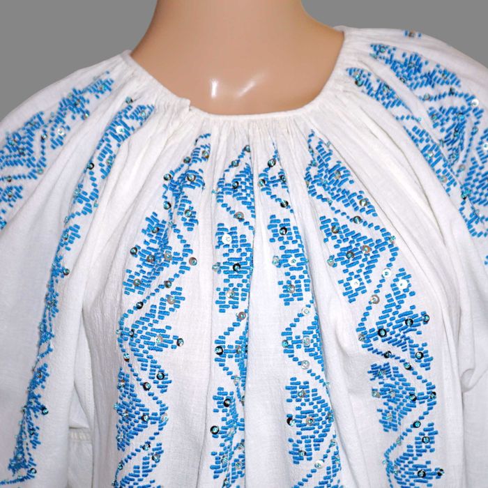 Ie veche din Mehedinti cu paiete metalice ,ie cu poale L-XL