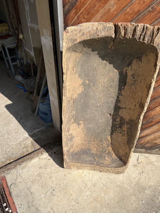 Дървено корито за декорация