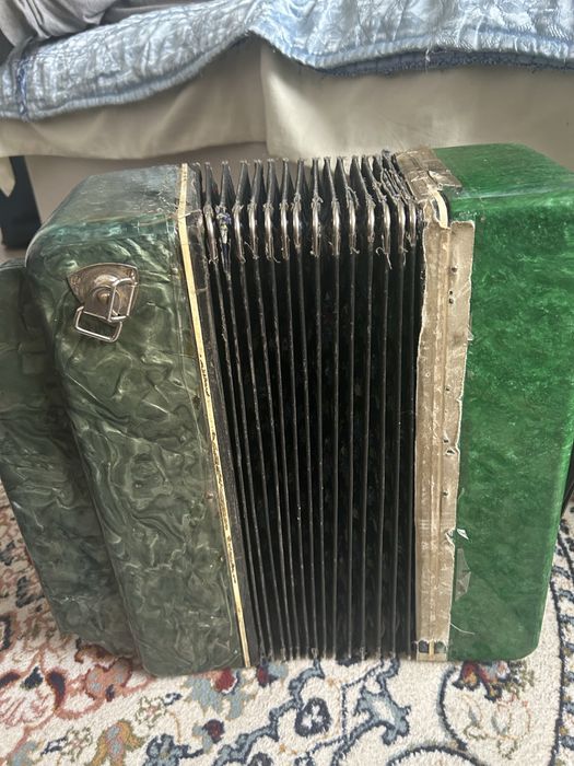 Продаю гармошку