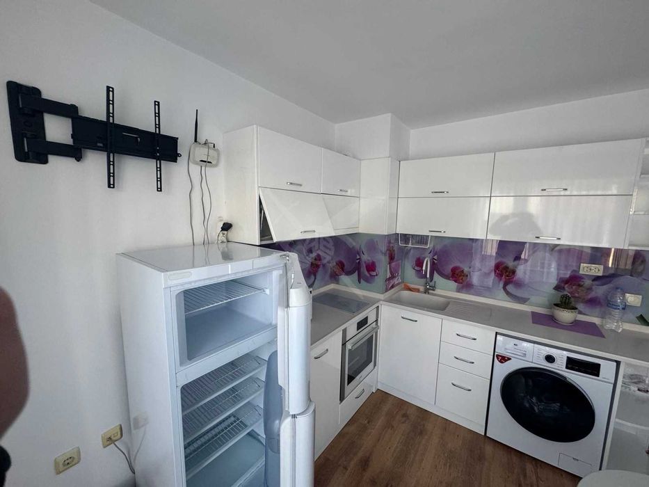 Продава се Двустаен апартамент в Бургас, Меден рудник - зона Б - 60 кв.м за 1442 €/кв.м - Снимка #1