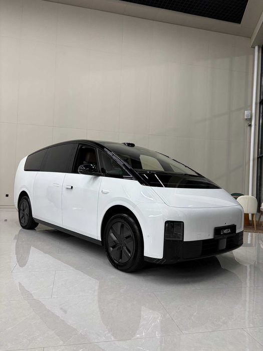 Lixiang I6 Электромобиль гарантия есть на 9 месяц рассрочка