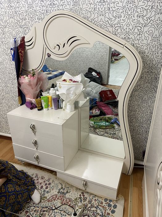 Спальный гарнитур