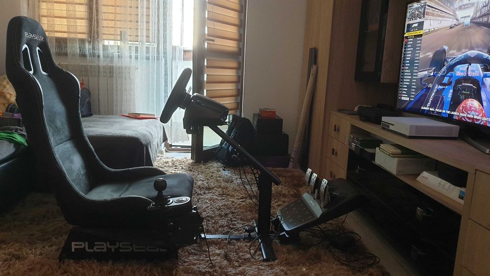 Simulator curse Playseat evolution + Logitech G920 (Volan - Pedale - Schimbator)