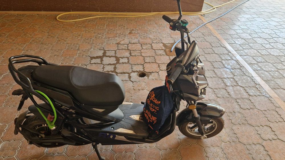 Мопед Скутер мото