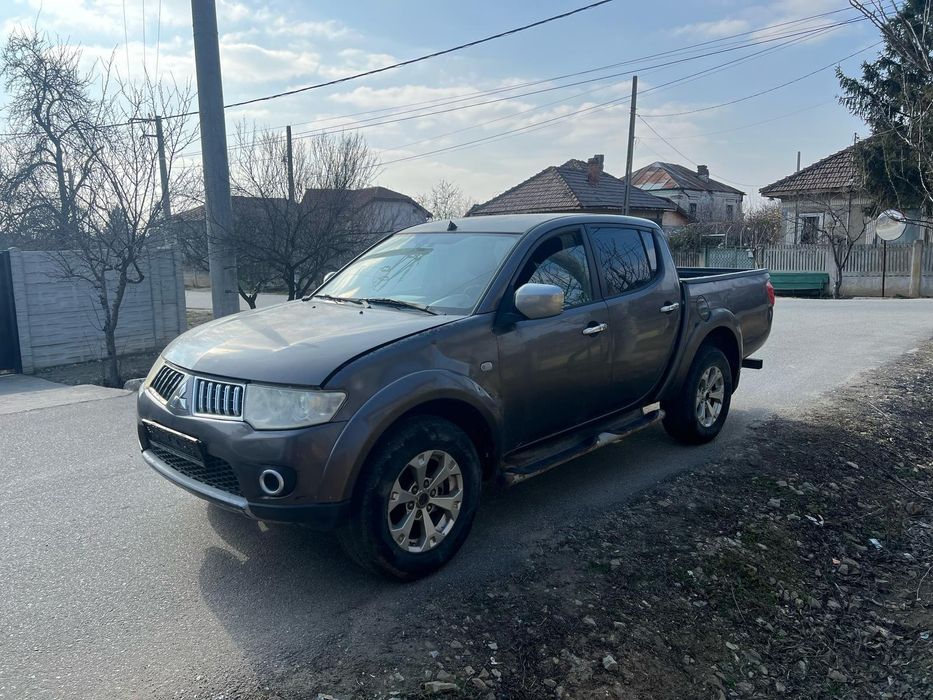 Dezmembrez Mitsubishi l200  din 2006 pan în 2014