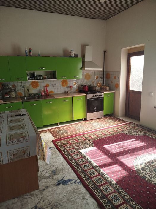 Nazarbek Ittifoqda 4 xonali uy! 2 padval, 2 sanuzel, kommuni