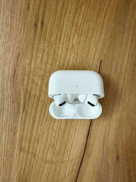 AirPods pro 1th gen