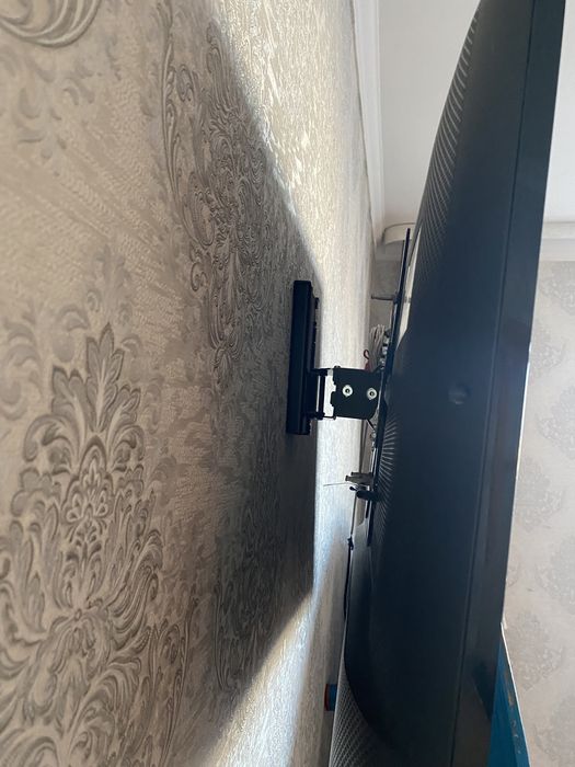 Продаю смарт телевизор